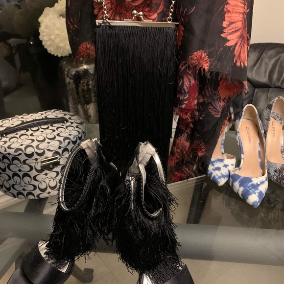 Nine West tasseled evening bag - Picture 2 of 4